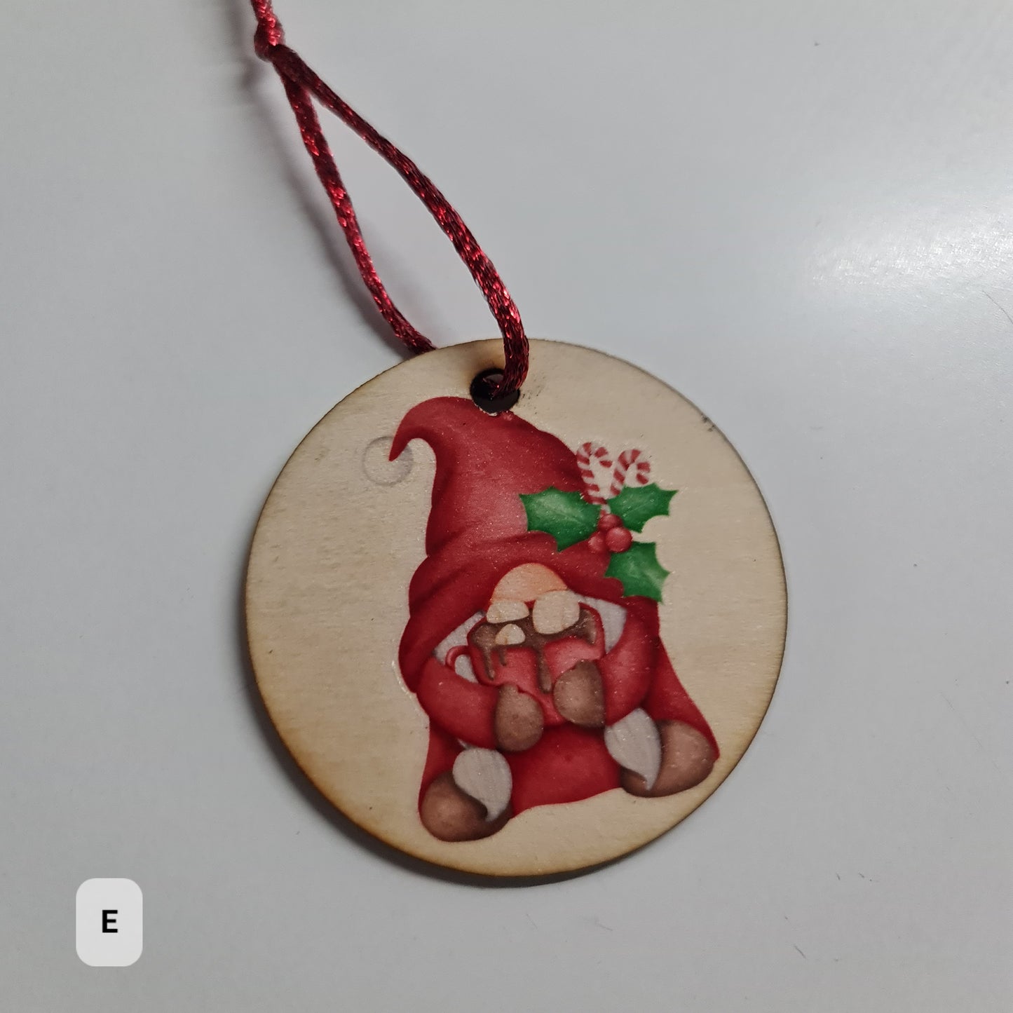 Gift Tag - Gnome on Timber - Personalised 6cm tag